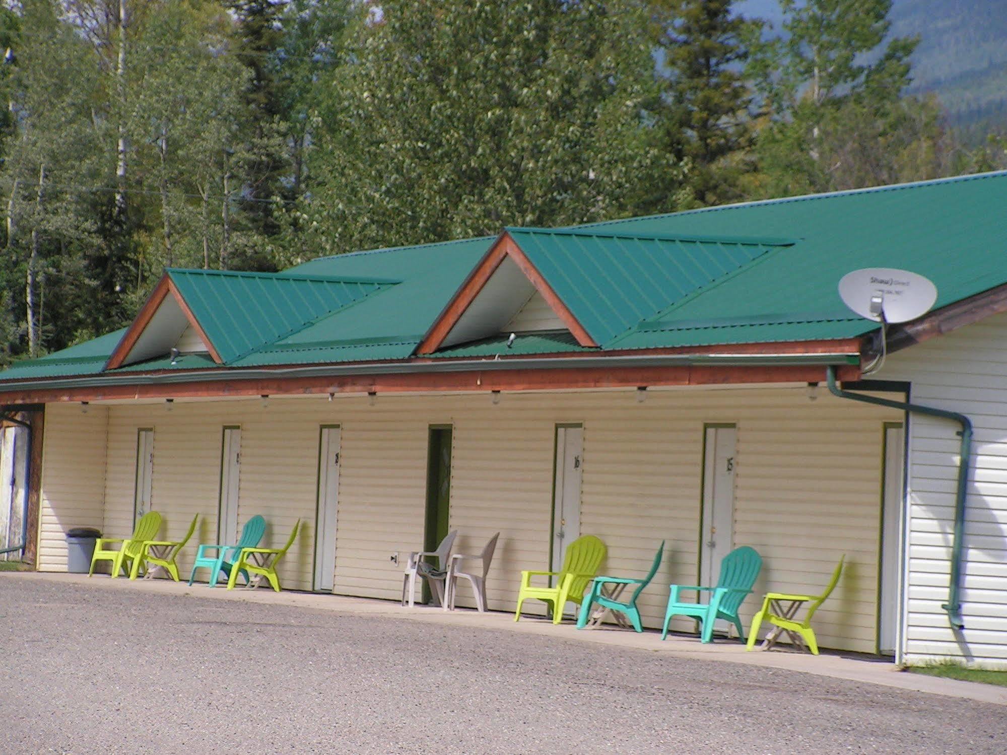 Bell Mountain Motel Mcbride エクステリア 写真